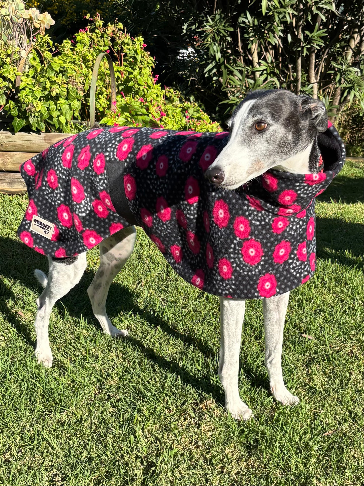 Pretty poppies lightweight fleece sports