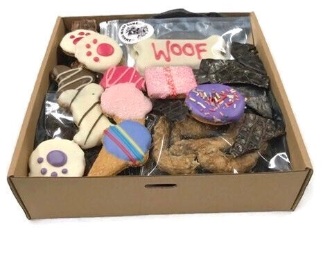 Princess Pack a box filled with pink & purple yoghurt, carob and savoury treats