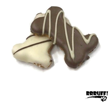 Princess Pack a box filled with pink & purple yoghurt, carob and savoury treats