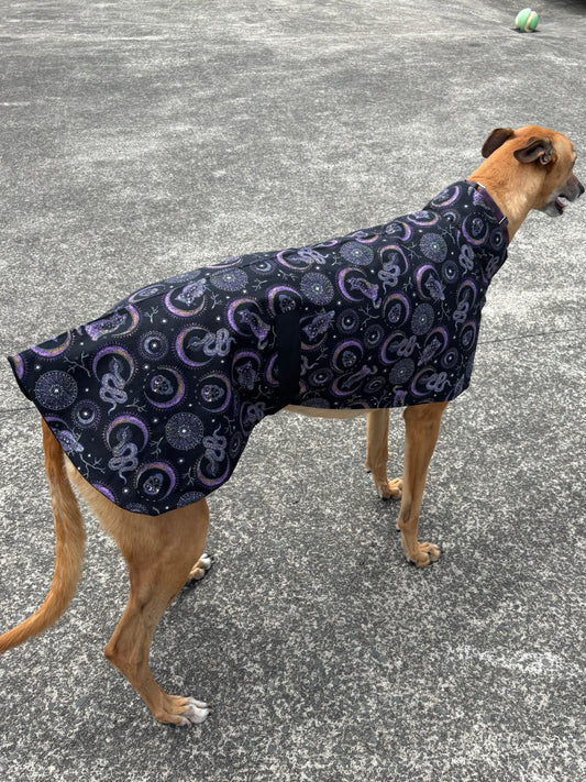 Summer featherweight greyhound slip-on coat