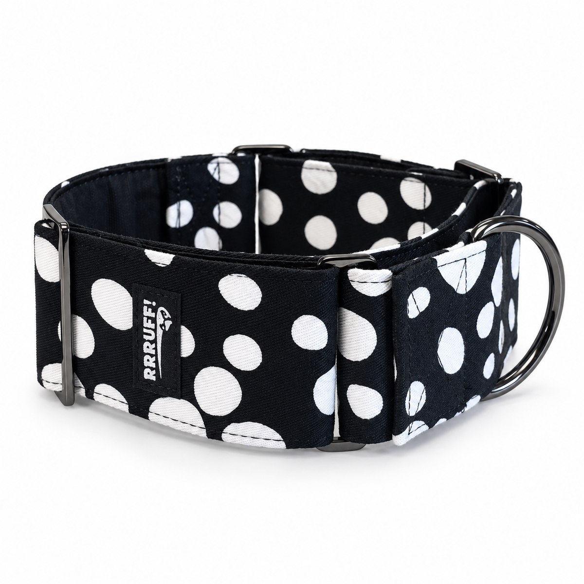 Spots of style greyhound martingale