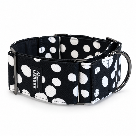 Spots of style greyhound martingale
