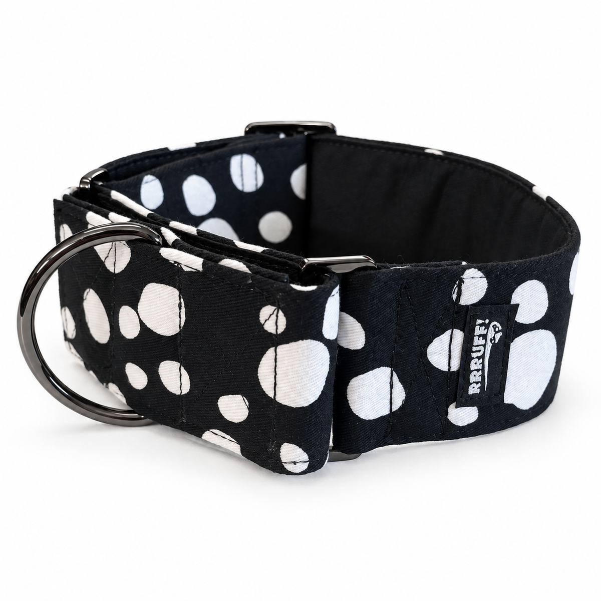 Spots of style greyhound martingale